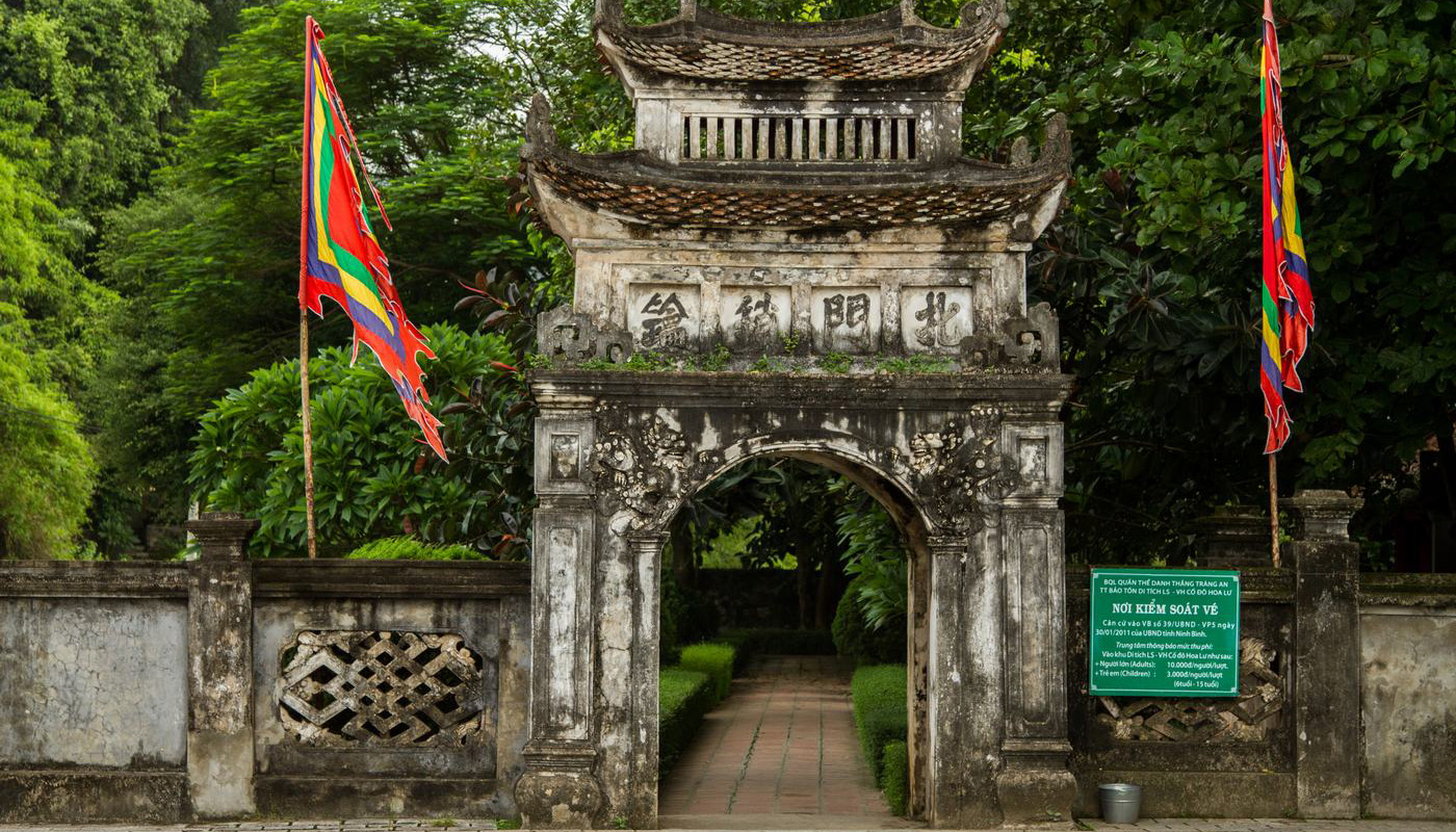 Discover Hoa Lu Tam Coc & Halong Bay